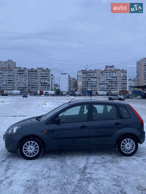Хетчбек Ford Fiesta 2005 в Києві
