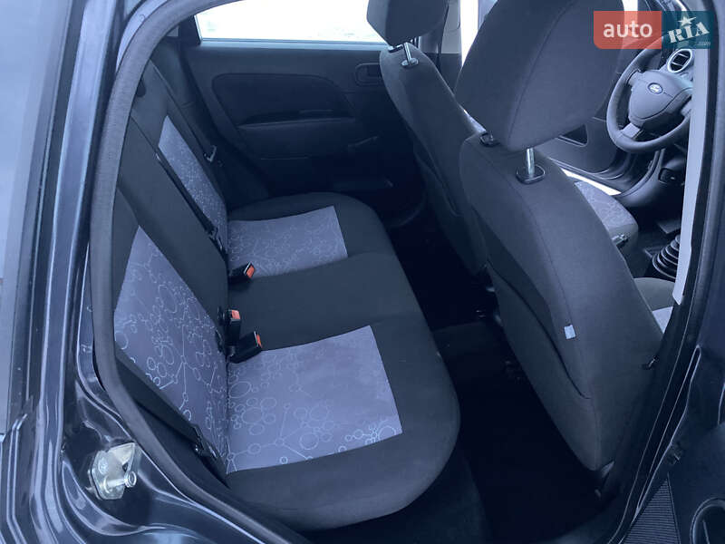 Хетчбек Ford Fiesta 2005 в Києві