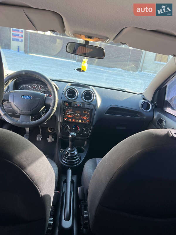Хэтчбек Ford Fiesta 2006 в Тернополе