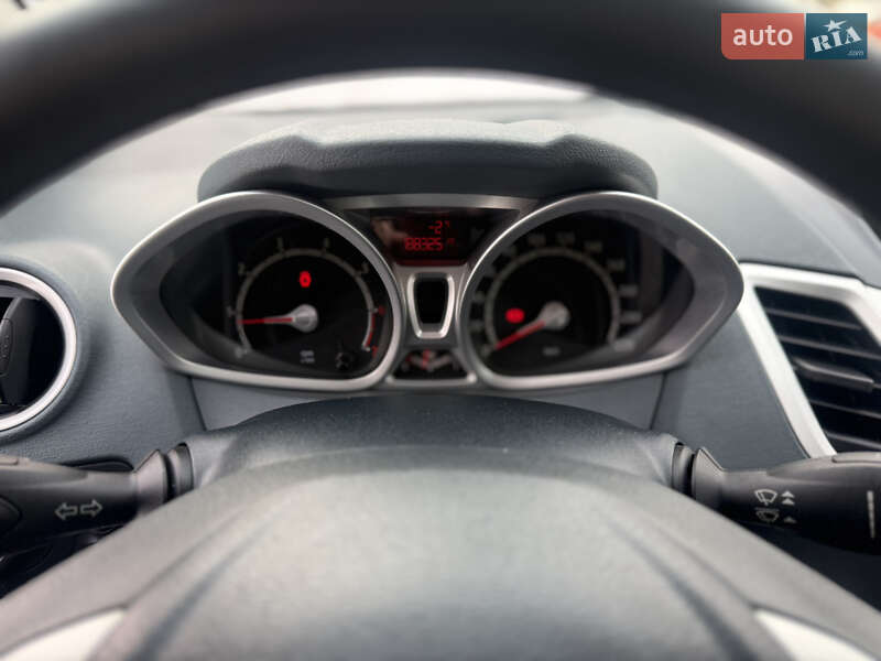 Хэтчбек Ford Fiesta 2010 в Виннице