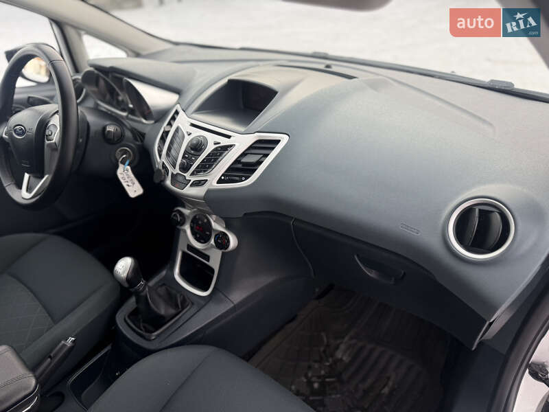Хэтчбек Ford Fiesta 2010 в Виннице