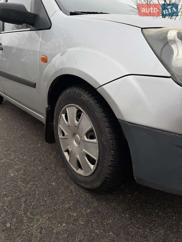 Хэтчбек Ford Fiesta 2008 в Бородянке