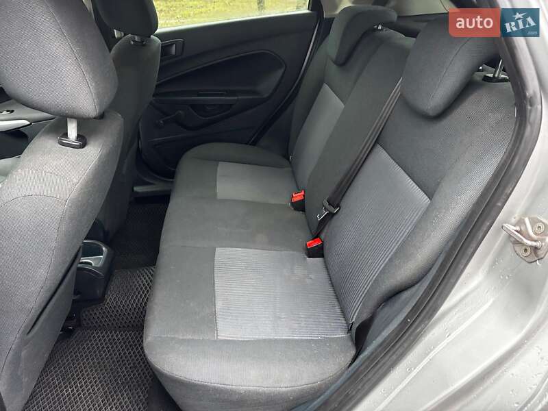 Хэтчбек Ford Fiesta 2012 в Запорожье