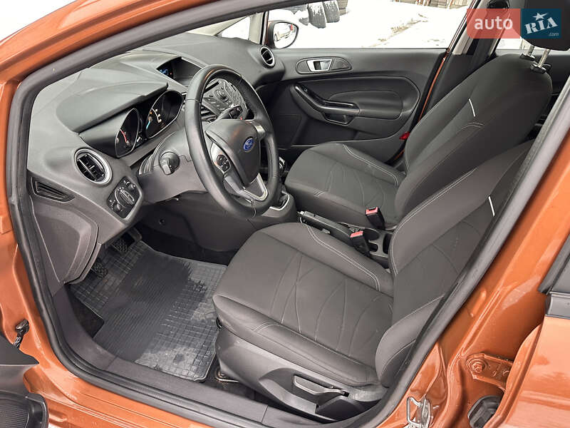 Хэтчбек Ford Fiesta 2013 в Львове