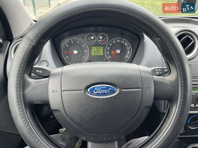 Хетчбек Ford Fiesta 2008 в Миколаєві