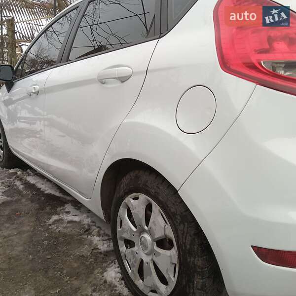 Хэтчбек Ford Fiesta 2010 в Шепетовке