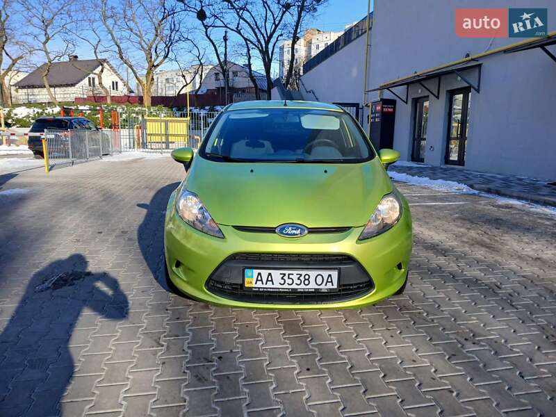 Хэтчбек Ford Fiesta 2011 в Фастове