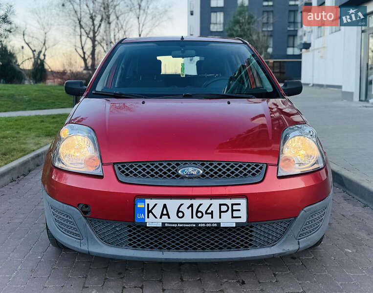 Хэтчбек Ford Fiesta 2007 в Киеве