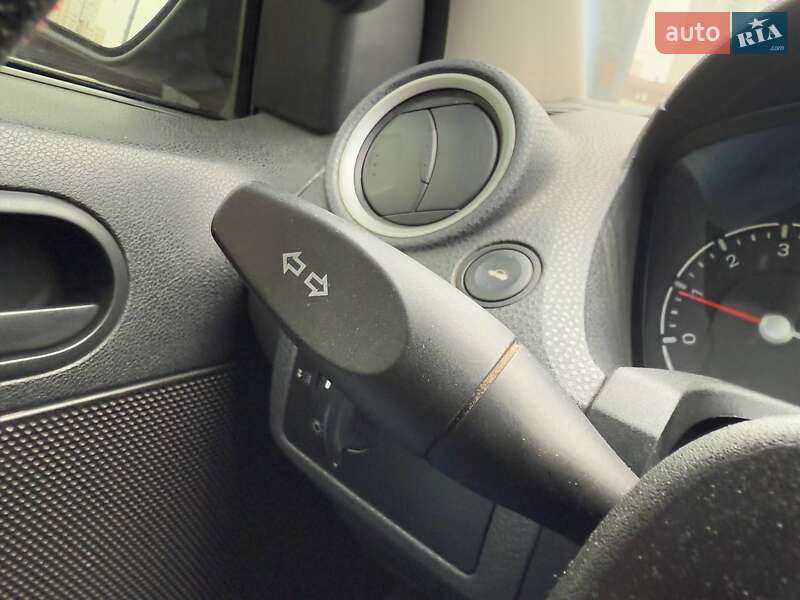 Хэтчбек Ford Fiesta 2007 в Киеве