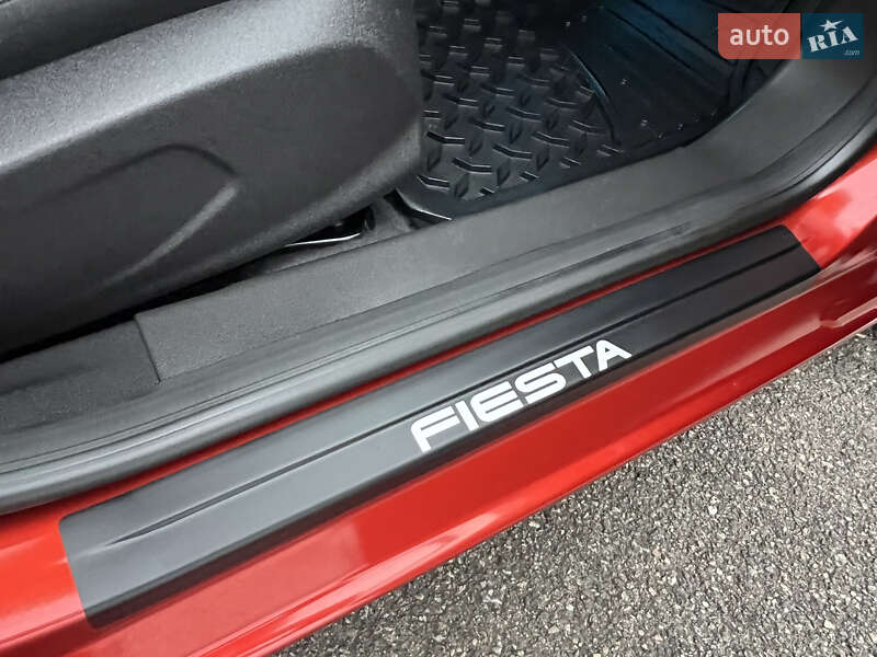 Хэтчбек Ford Fiesta 2018 в Киеве