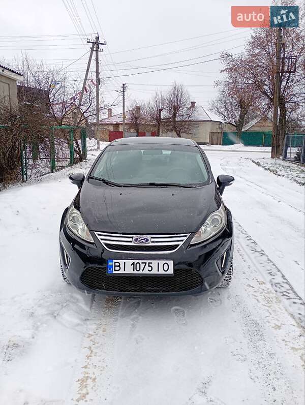 Седан Ford Fiesta 2012 в Лубнах