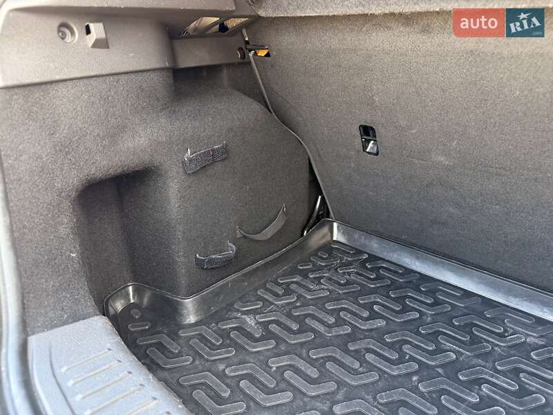 Хетчбек Ford Fiesta 2013 в Києві