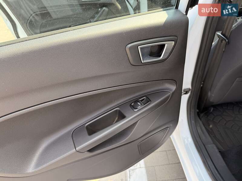 Хетчбек Ford Fiesta 2013 в Києві