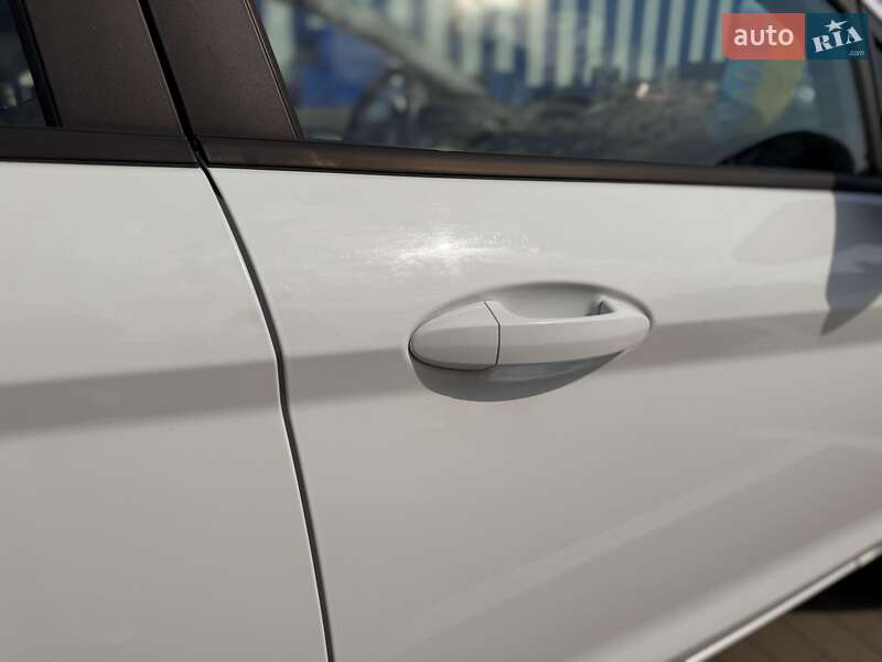 Хетчбек Ford Fiesta 2013 в Києві