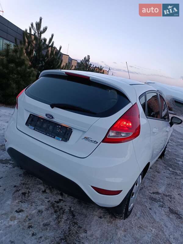 Хетчбек Ford Fiesta 2012 в Хмельницькому