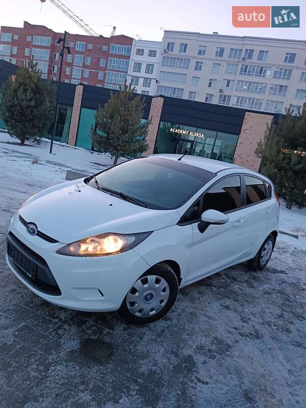 Хетчбек Ford Fiesta 2012 в Хмельницькому
