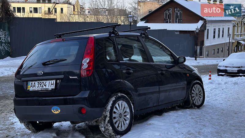 Хэтчбек Ford Fiesta 2008 в Киеве