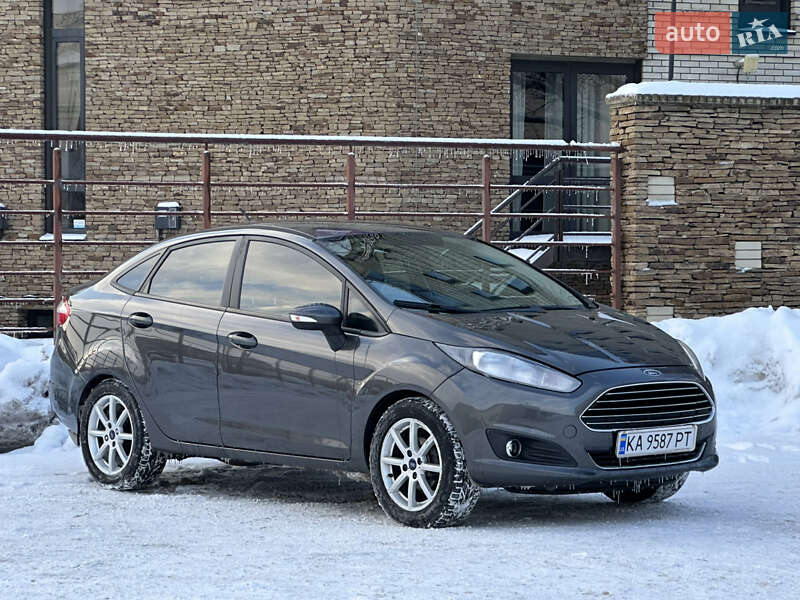 Седан Ford Fiesta 2014 в Киеве