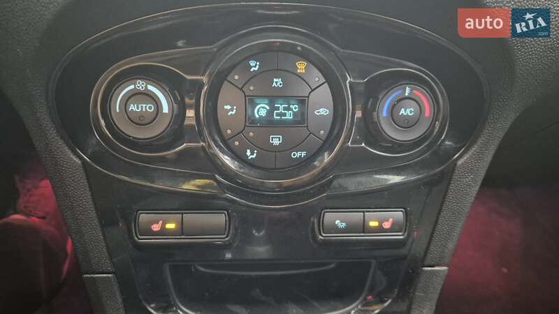 Седан Ford Fiesta 2017 в Киеве