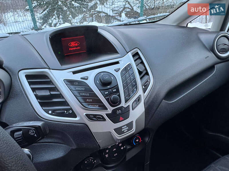 Хэтчбек Ford Fiesta 2013 в Дрогобыче