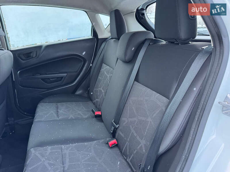 Хэтчбек Ford Fiesta 2013 в Дрогобыче