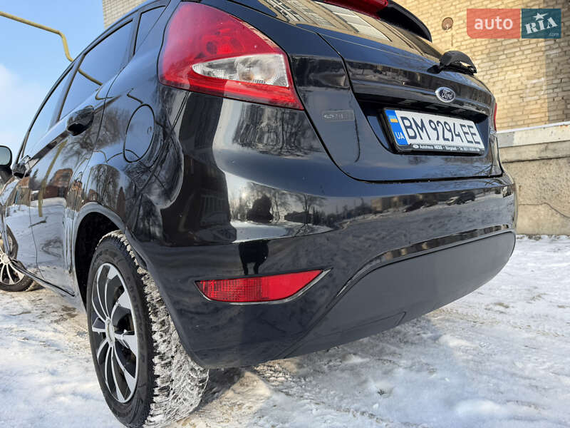 Хэтчбек Ford Fiesta 2011 в Конотопе