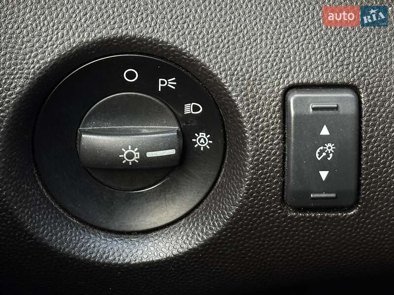 Седан Ford Fiesta 2016 в Днепре