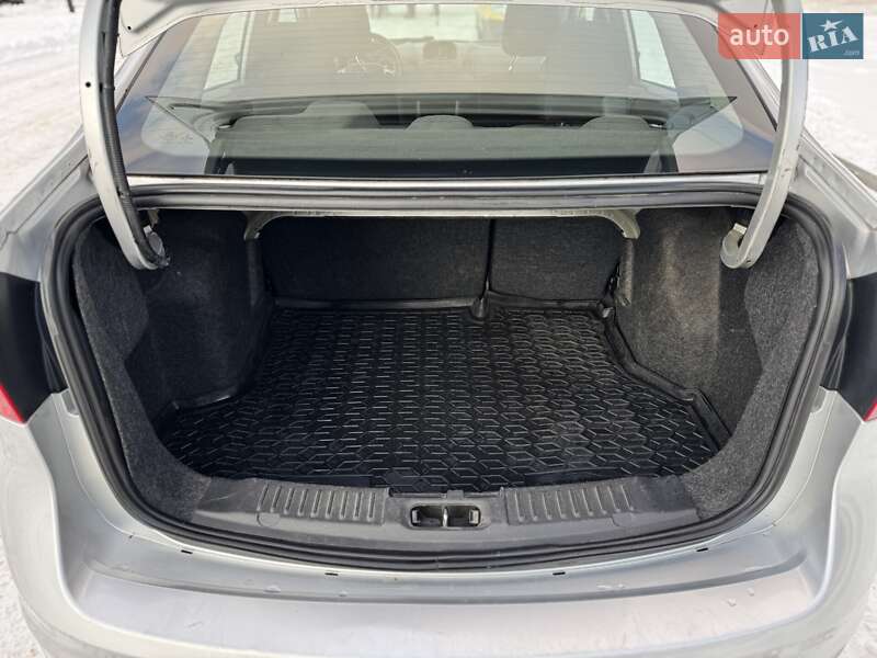 Седан Ford Fiesta 2016 в Днепре