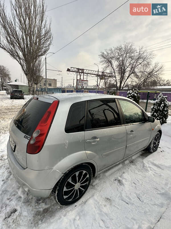 Хетчбек Ford Fiesta 2006 в Запоріжжі
