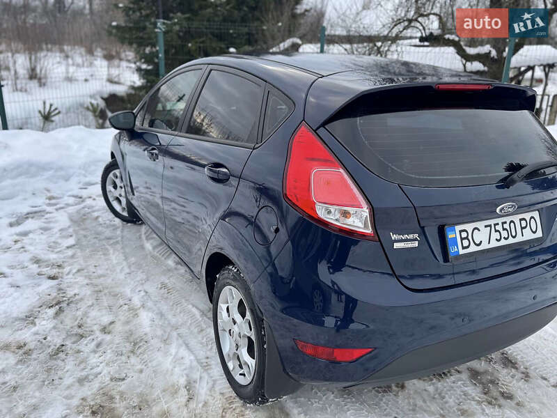 Хэтчбек Ford Fiesta 2013 в Дрогобыче