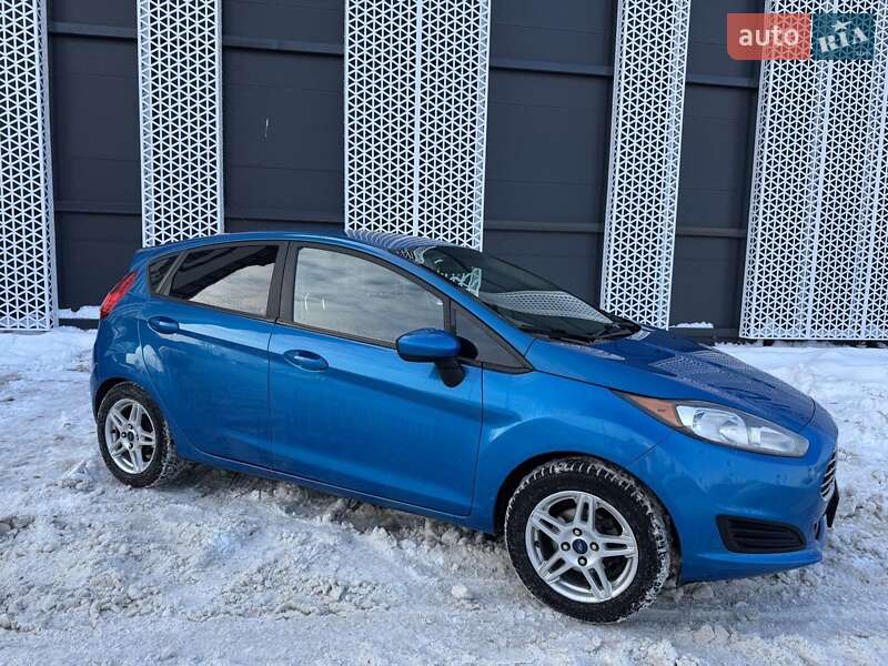 Хэтчбек Ford Fiesta 2017 в Львове