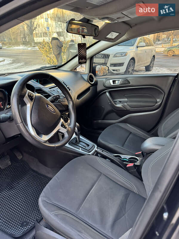 Седан Ford Fiesta 2015 в Одессе