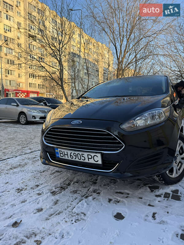 Седан Ford Fiesta 2015 в Одессе