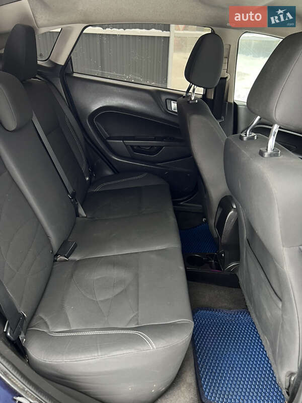 Седан Ford Fiesta 2016 в Хмельницком