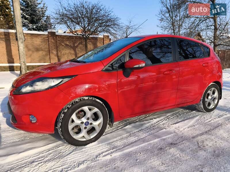 Хэтчбек Ford Fiesta 2012 в Харькове