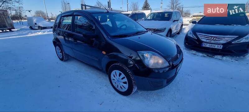 Хэтчбек Ford Fiesta 2007 в Павлограде