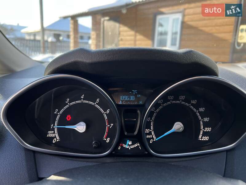 Хетчбек Ford Fiesta 2013 в Маневичах фото 25 Хетчбек Ford Fiesta 2013 в Маневичах