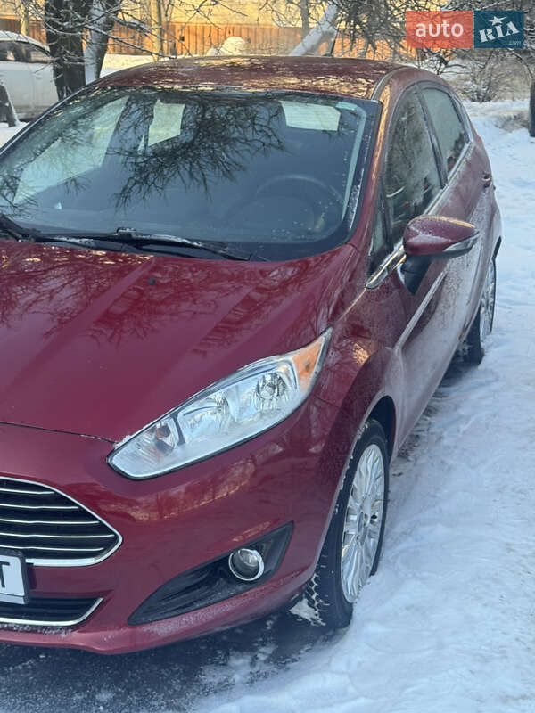 Хетчбек Ford Fiesta 2015 в Києві