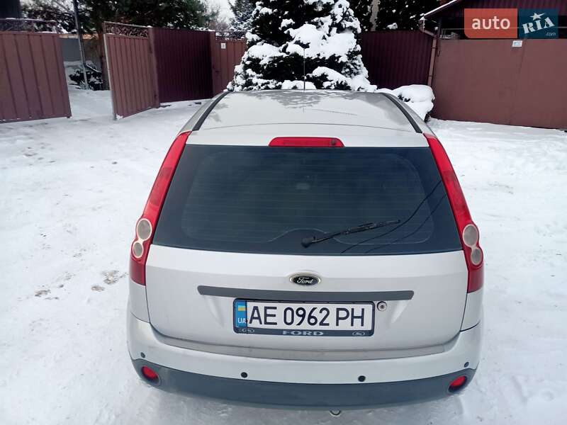 Хетчбек Ford Fiesta 2007 в Дніпрі