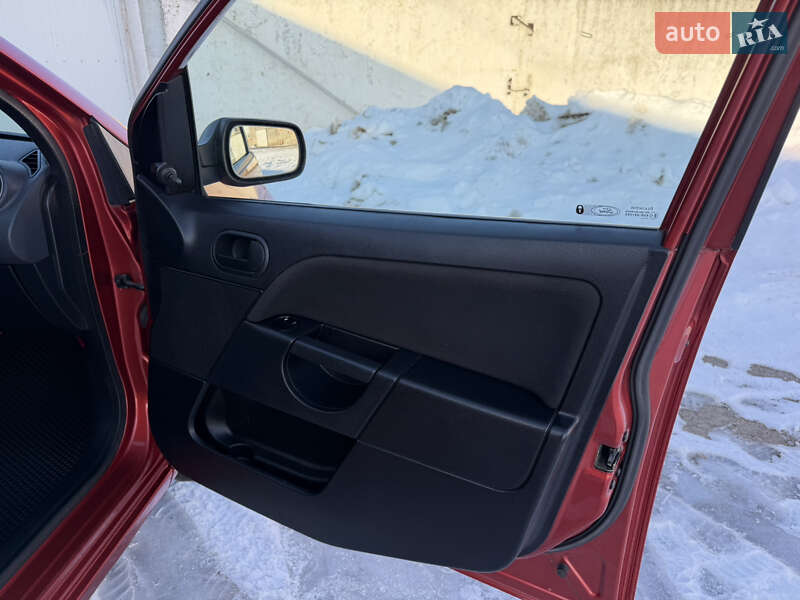 Хетчбек Ford Fiesta 2007 в Дрогобичі