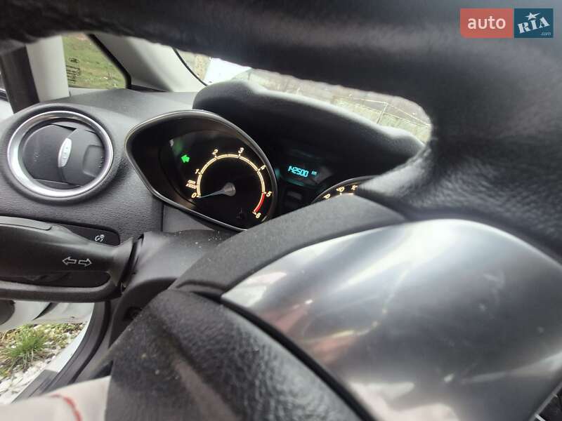 Хетчбек Ford Fiesta 2013 в Яготині