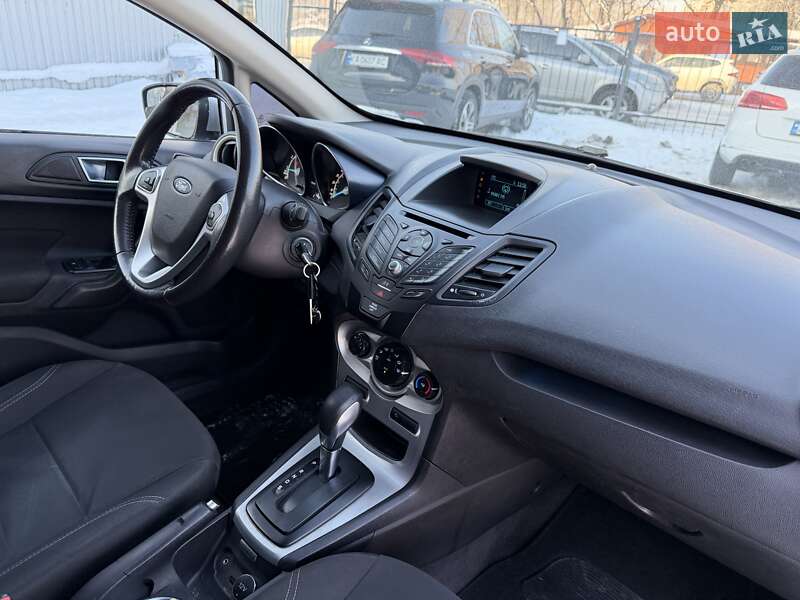 Хетчбек Ford Fiesta 2015 в Києві фото 29 Хетчбек Ford Fiesta 2015 в Києві