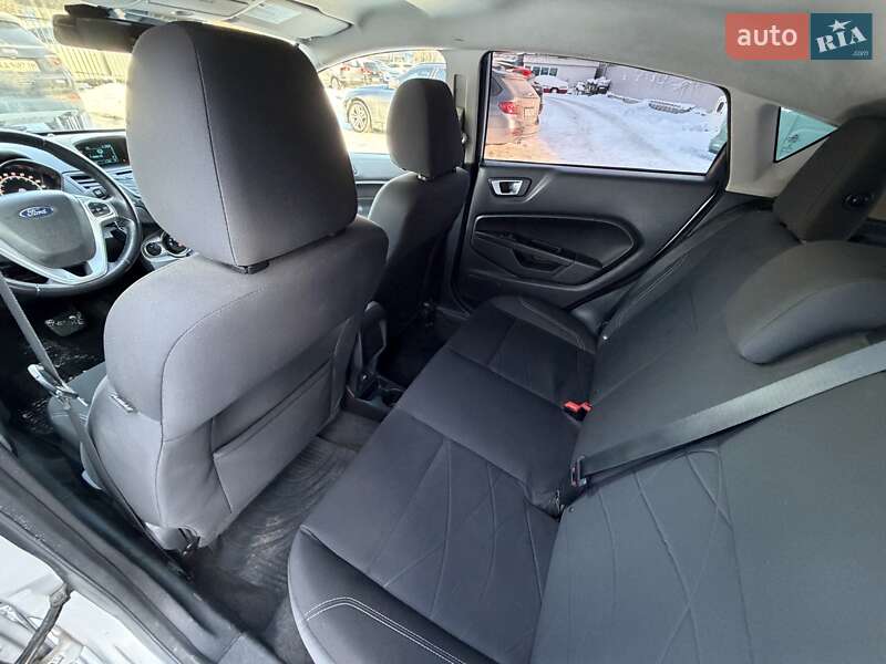 Хетчбек Ford Fiesta 2015 в Києві фото 34 Хетчбек Ford Fiesta 2015 в Києві