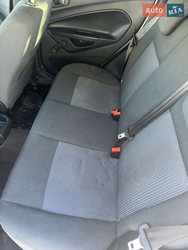 Хетчбек Ford Fiesta 2012 в Бучачі