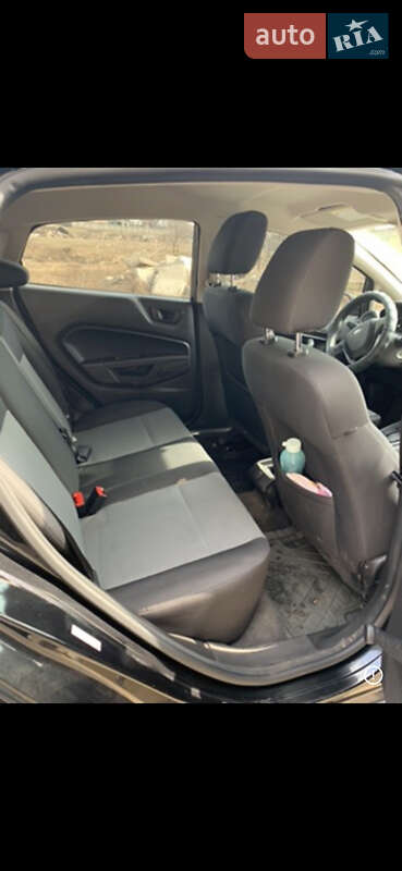 Хэтчбек Ford Fiesta 2015 в Одессе