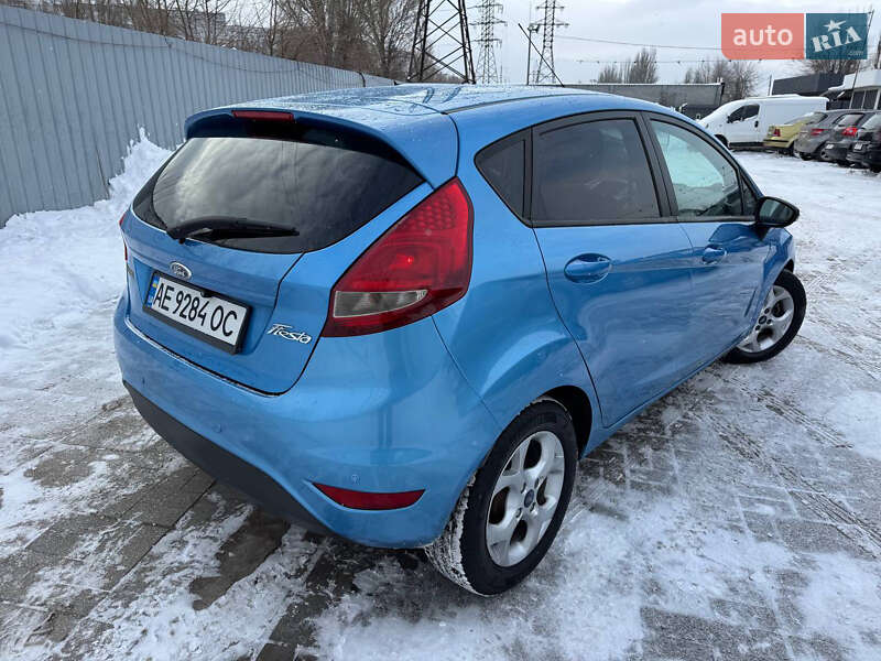 Хетчбек Ford Fiesta 2012 в Дніпрі