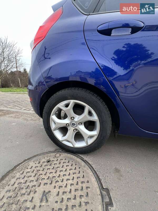 Хэтчбек Ford Fiesta 2013 в Одессе