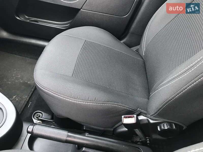 Хетчбек Ford Fiesta 2007 в Ладижині фото 8 Хетчбек Ford Fiesta 2007 в Ладижині