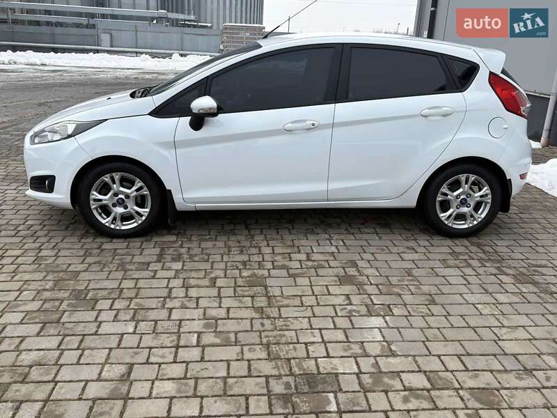 Хетчбек Ford Fiesta 2016 в Мукачевому фото 2 Хетчбек Ford Fiesta 2016 в Мукачевому