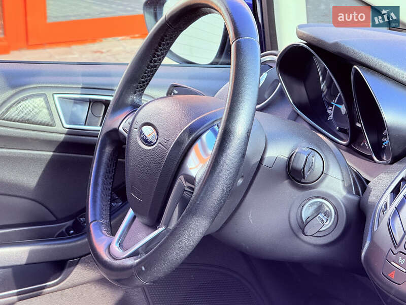 Хэтчбек Ford Fiesta 2017 в Харькове